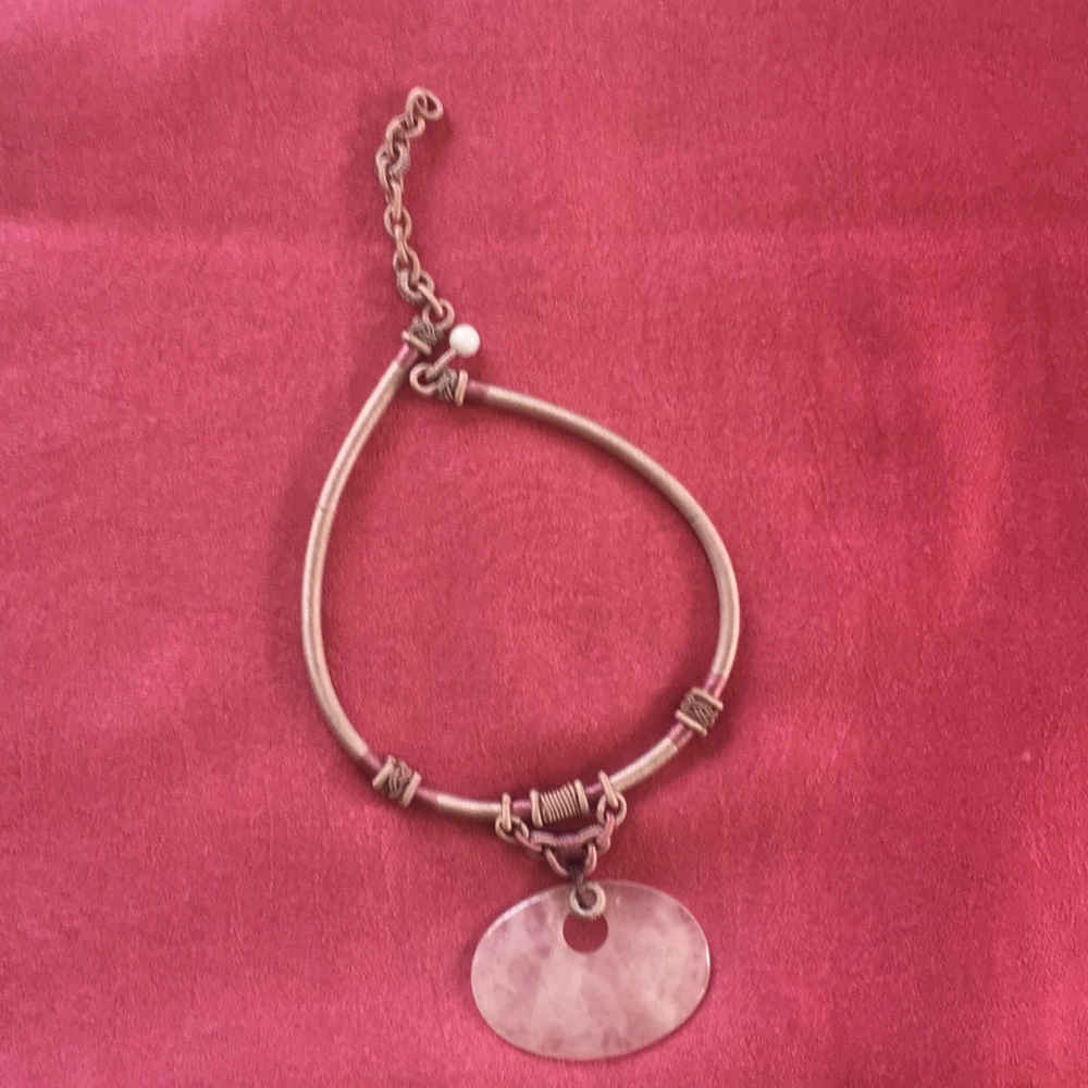 Choker necklace